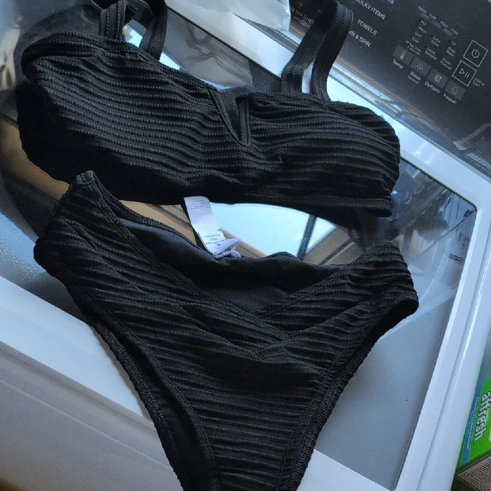 Black Ribbed Bikini Set - Picture 1 of 6